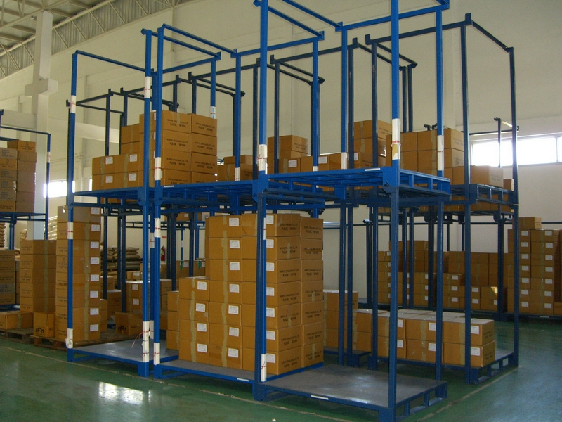 Stacking pallet