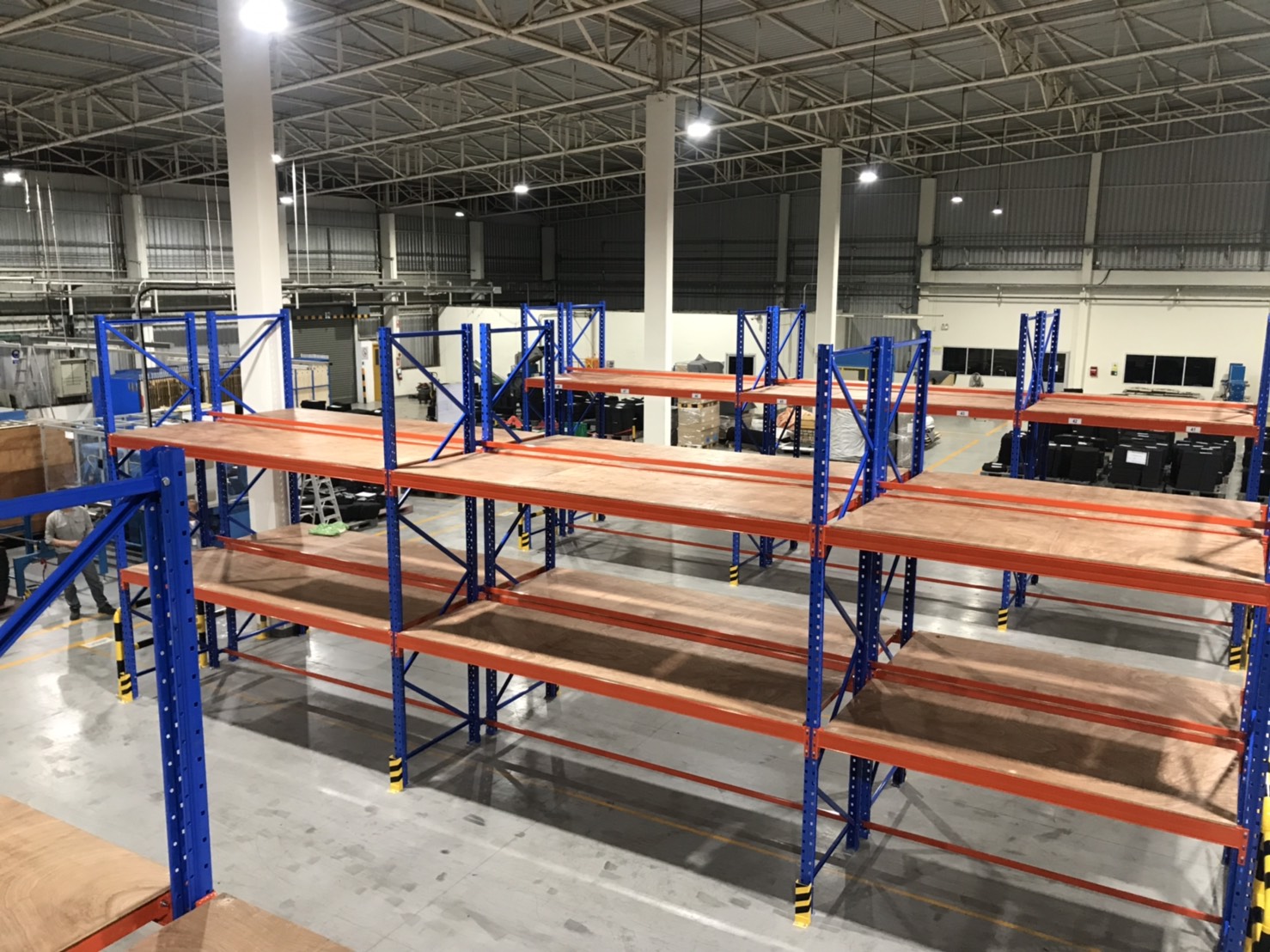 Long span shelf