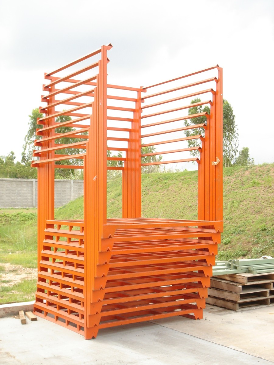 Stacking pallet